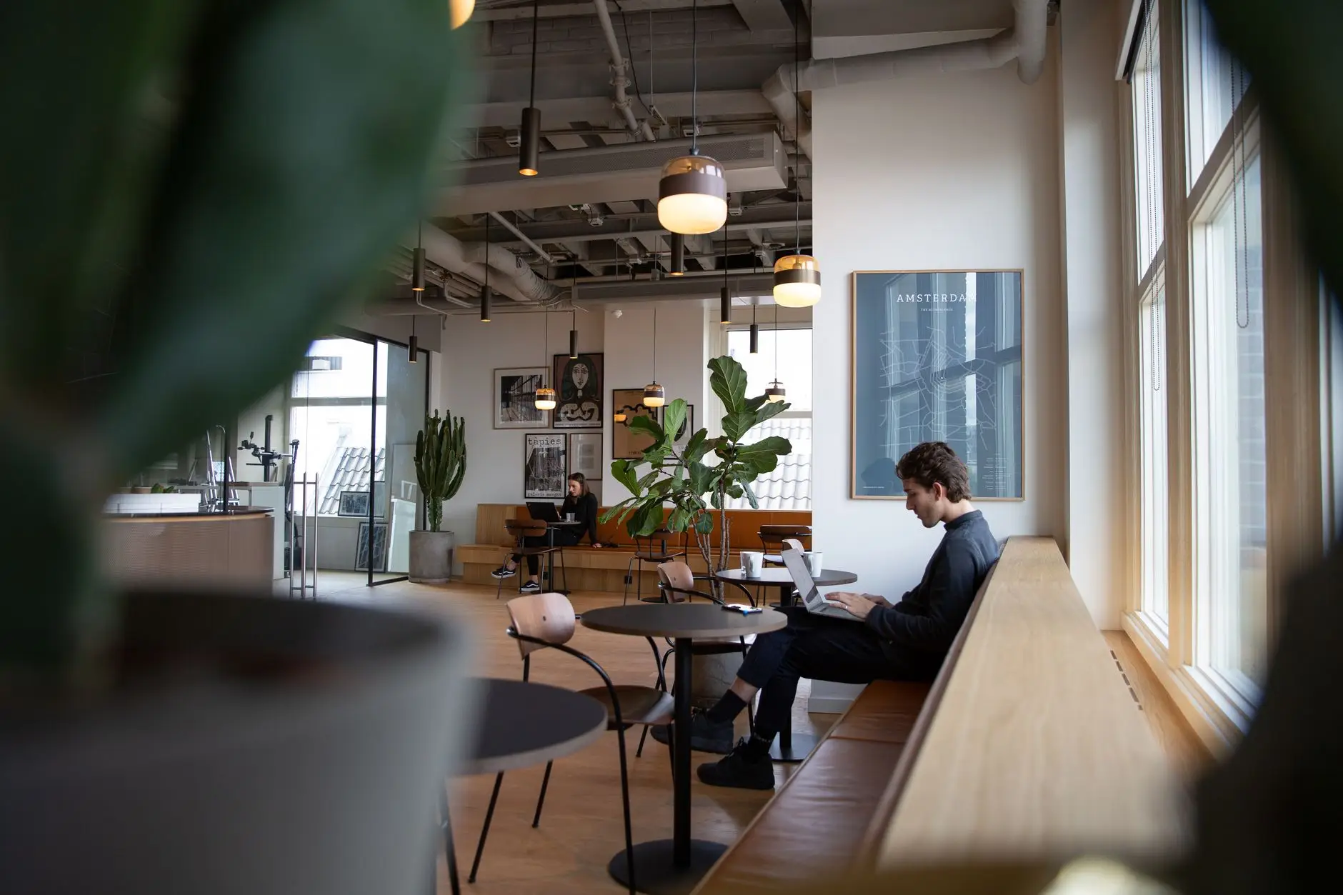 儋州南丰捷涯百货店：社区零售场景下的饮品供应方案解析