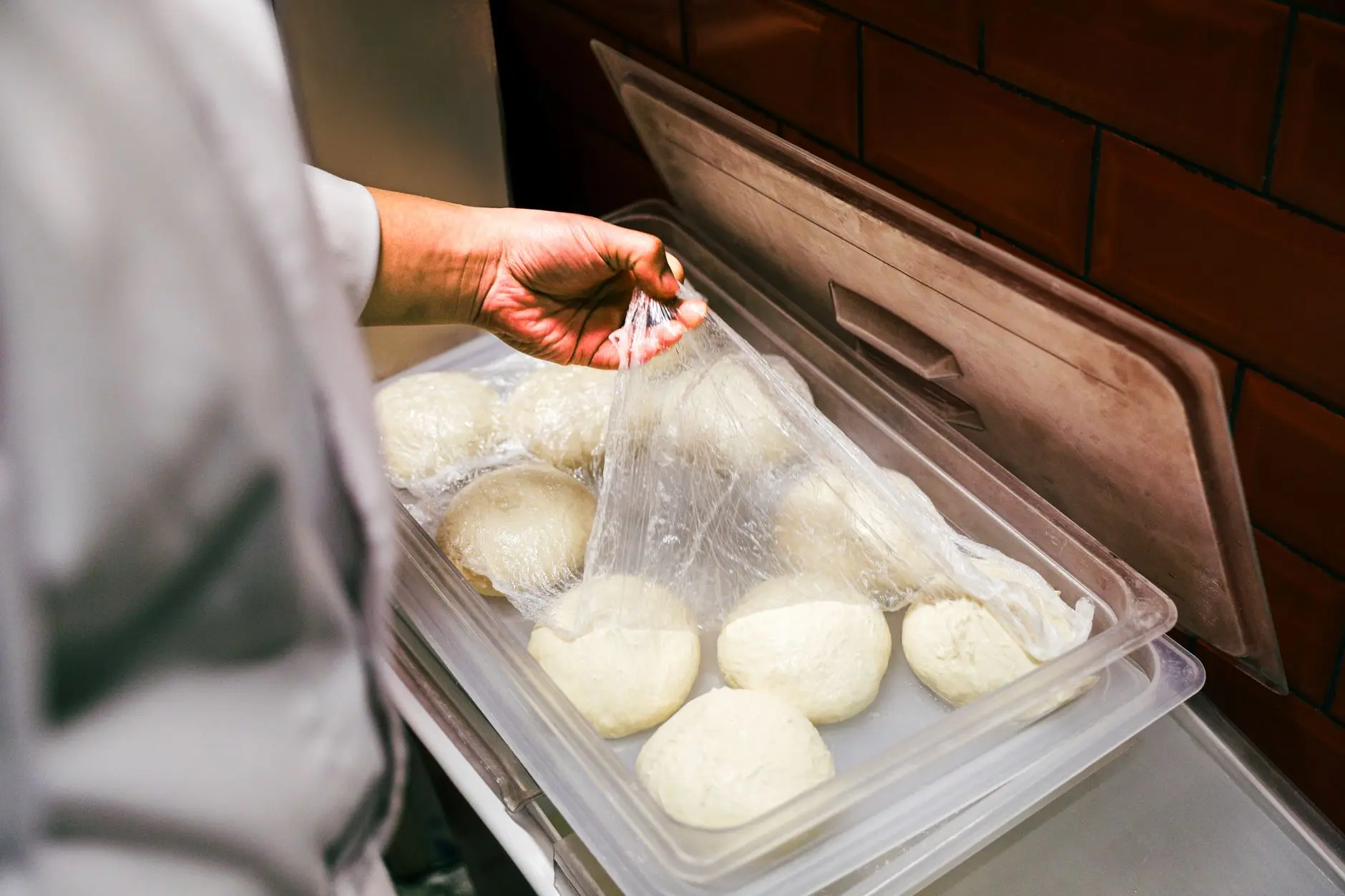 饮料与休闲零食的预包装储存技术及保鲜方案