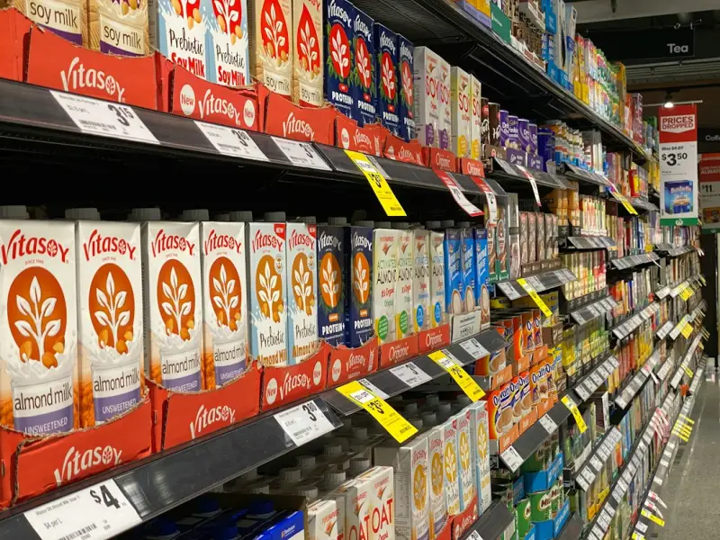 儋州预包装食品零售趋势：南丰捷涯百货店如何布局休闲零食与饮料市场正文配图 2